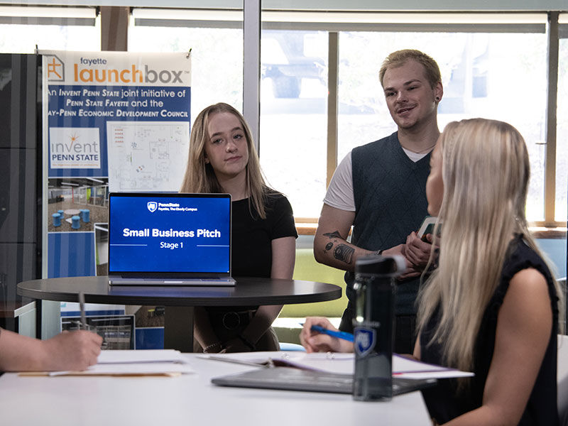 Students presenting a small buisness idea at the Launchbox.