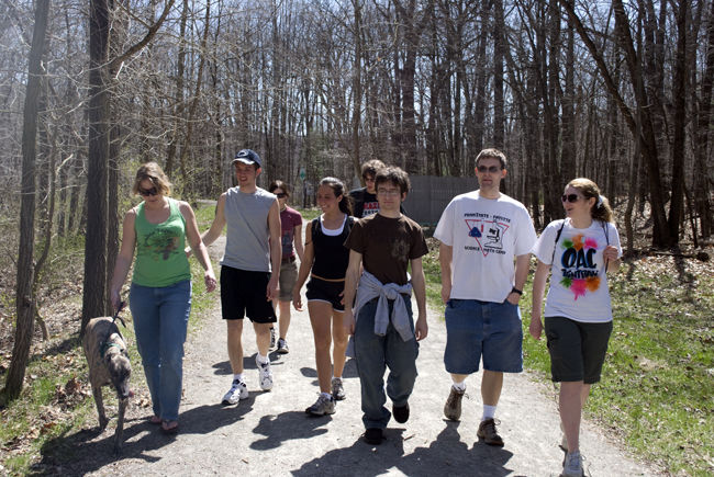 Students hiking at Ohiopyle