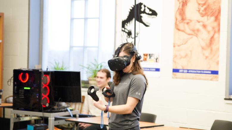 Student Machaela Hall Tests Virtual Reality